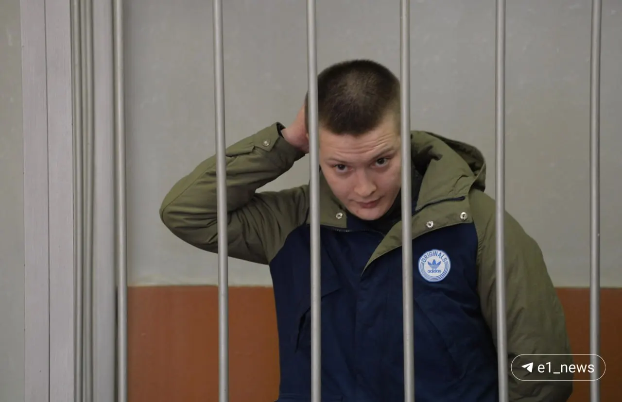 После обнаружения тела молодого человека в поселке Шиловка возбудили уголовное дело против водителя Игоря Новоселова; ему грозит до трех лет лишения свободы.