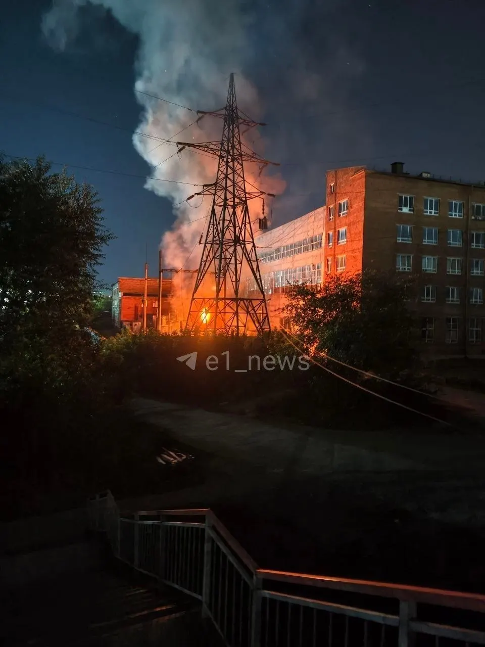 Пожар на трансформаторной подстанции на улице Шефской ликвидирован; пострадавших нет.