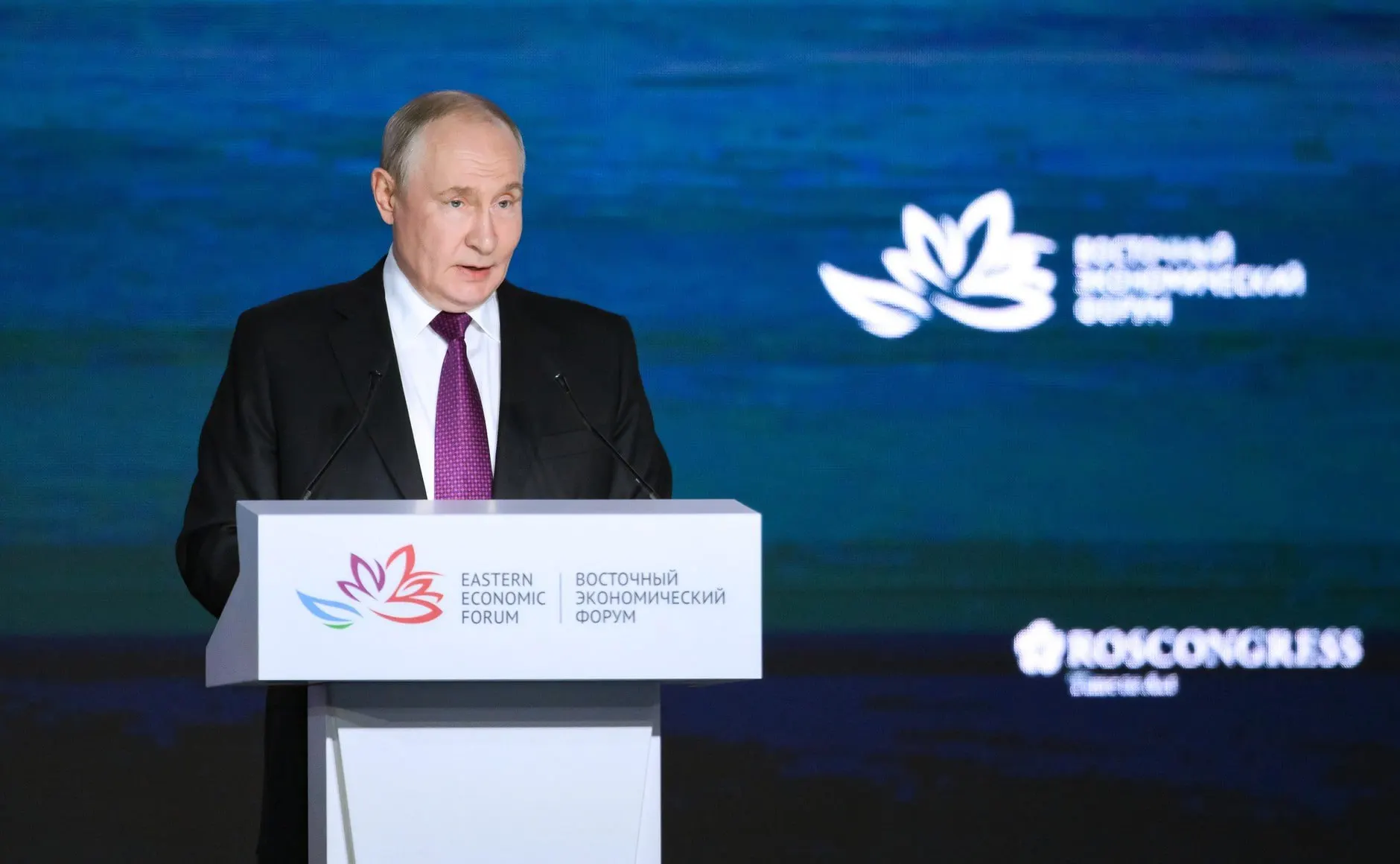 Путин заявил, что демография — один из главных вызовов, и необходимо учитывать все факторы, влияющие на рождаемость, при этом влияние специальной военной операции не является основным.