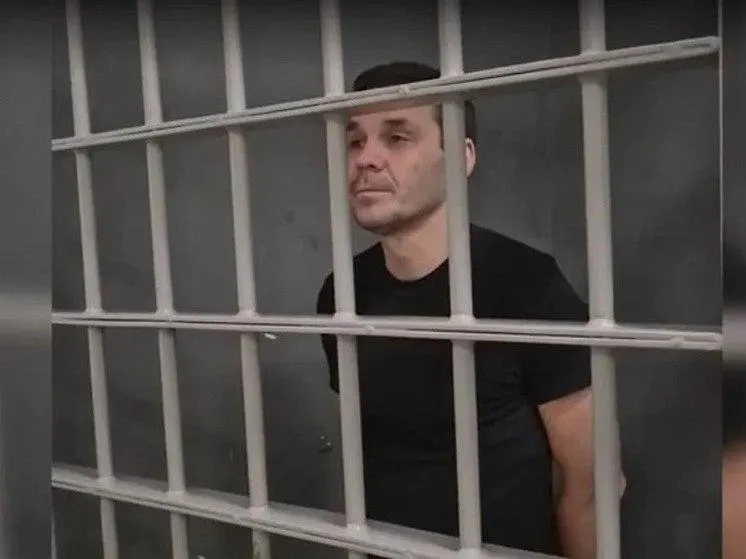 Государственный суд Краснодарского края вынес 14-летний приговор гражданину с двойным гражданством (российским и шведским) за государственную измену; дело касалось переводов средств в поддержку вооружённых формирований на Украине.