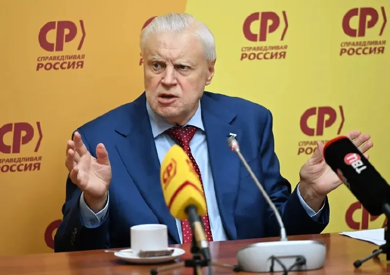 Лидер СР заявил, что часть избирателей утратила веру в возможность повлиять на власть, назвав причиной объективные трудности, связанные с СВО; позже сообщил об отсутствии в кампании из‑за травмы.