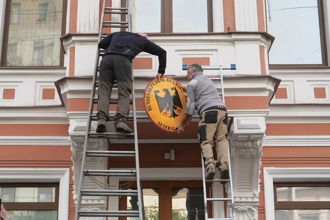 В Татарстане продолжается занятость северокорейских граждан на сборке дронов, в Петербурге закрывают генконсульство Германии; в сводке — другие политические и региональные события.