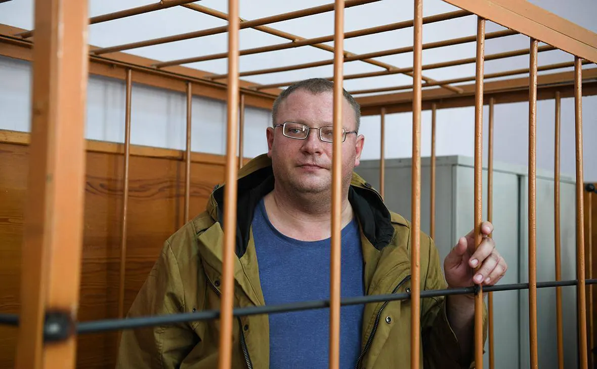 Свердловский областной суд отклонил апелляцию на решение об отказе в условно-досрочном освобождении Ярослава Ширшикова; решение суда осталось без изменений.