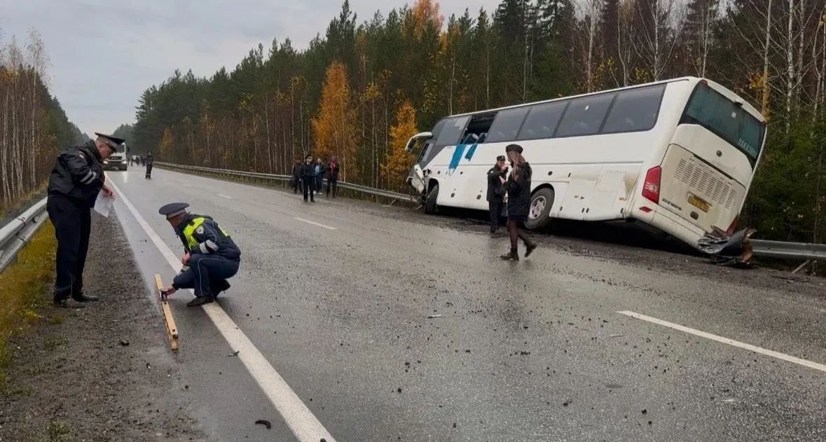 В ДТП на трассе Екатеринбург — Реж — Алапаевск погибли водитель и пассажир автомобиля «Хонда».