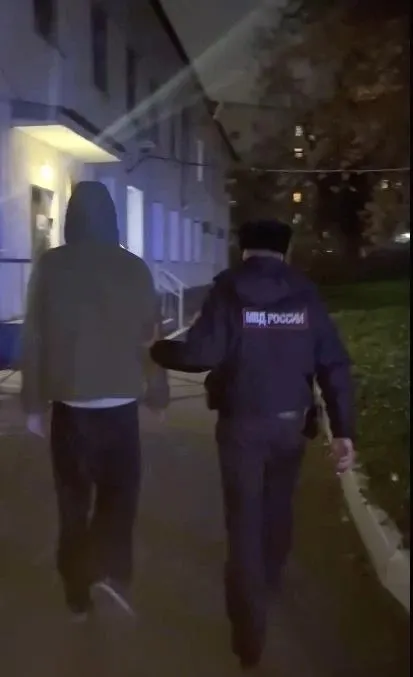 После знакомства в соцсетях подросток оказался втянут в преступную схему: злоумышленники заставили его купить горючую жидкость для поджога; дело квалифицируется как диверсия, мера пресечения будет избрана.