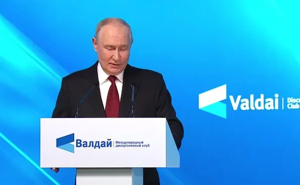 Лидер затронул вопросы конфликтной ситуации на Украине, роли НАТО и призвал к диалогу и совместным шагам ради мира.
