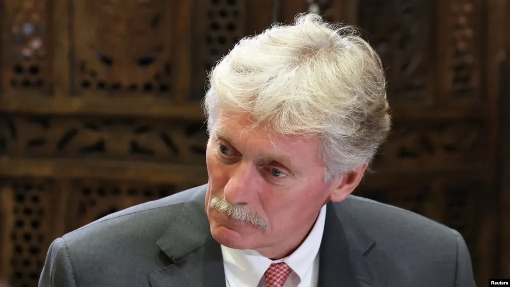 Планируется новый трехсторонний раунд переговоров между Украиной, Россией и США на старте ноября в Абу-Даби; Москва подчеркивает привязку к военным целям, Киев настаивает на суверенитете и сохранении санкций.