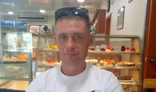 43-летний Максим Шведов исчез 3 октября; тело найдено возле теплотрассы. Следственные органы устанавливают причины гибели; признаков криминала не выявлено.