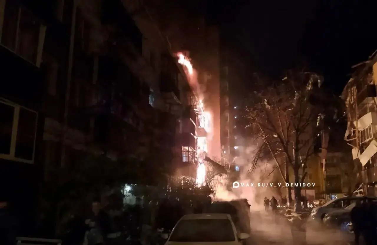 За ночь зафиксированы атаки свыше 500 беспилотников; пострадали мирные жители, есть погибший.