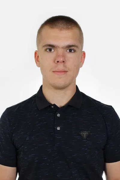 Алексей Григорьев, осужденный на 20 лет, подвергся избиению во время этапирования; жалуется на боли, паховую грыжу и задержку в медобслуживании.